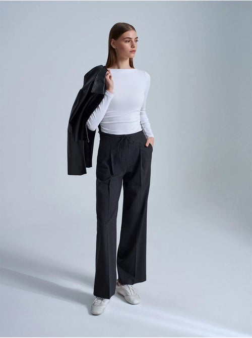 DILVIN Pantalon Large En Crêpe Avec Cordon - Kiabi DILVIN Pantalon Large En Crêpe Avec Cordon - Kiabi