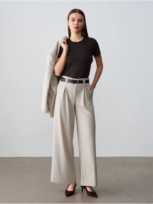 DILVIN Pantalon Large Plissé À Rayures - Kiabi DILVIN Pantalon Large Plissé À Rayures - Kiabi