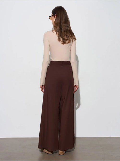 DILVIN Pantalon Large Plissé À Taille Ceinturée - Kiabi DILVIN Pantalon Large Plissé À Taille Ceinturée - Kiabi