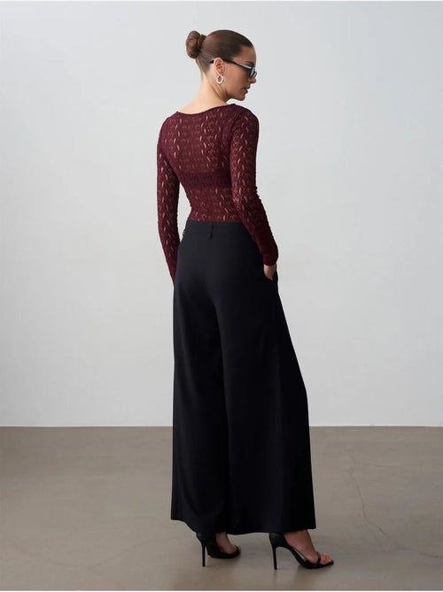 DILVIN Pantalon Large Plissé À Taille Ceinturée - Kiabi DILVIN Pantalon Large Plissé À Taille Ceinturée - Kiabi