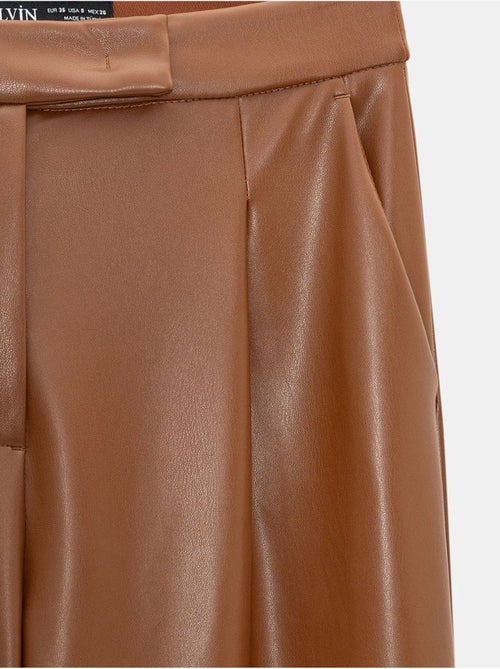 DILVIN Pantalon Large Taille Haute En Simili Cuir - Kiabi DILVIN Pantalon Large Taille Haute En Simili Cuir - Kiabi