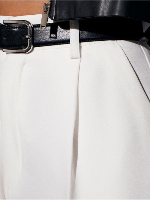 DILVIN Pantalon Palazzo Taille Haute En Crêpe - Kiabi DILVIN Pantalon Palazzo Taille Haute En Crêpe - Kiabi