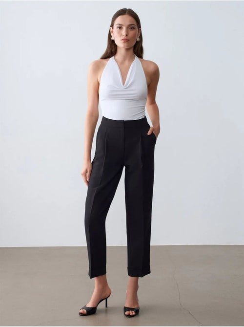 DILVIN Pantalon Tailleur Femme Taille Haute Jambe Droite - Kiabi DILVIN Pantalon Tailleur Femme Taille Haute Jambe Droite - Kiabi