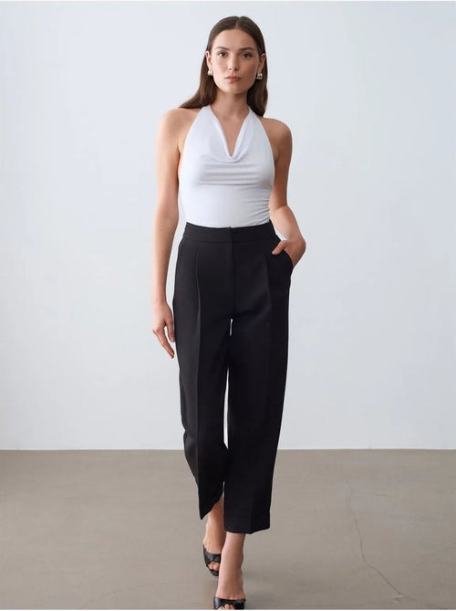 DILVIN Pantalon Tailleur Femme Taille Haute Jambe Droite - Kiabi DILVIN Pantalon Tailleur Femme Taille Haute Jambe Droite - Kiabi