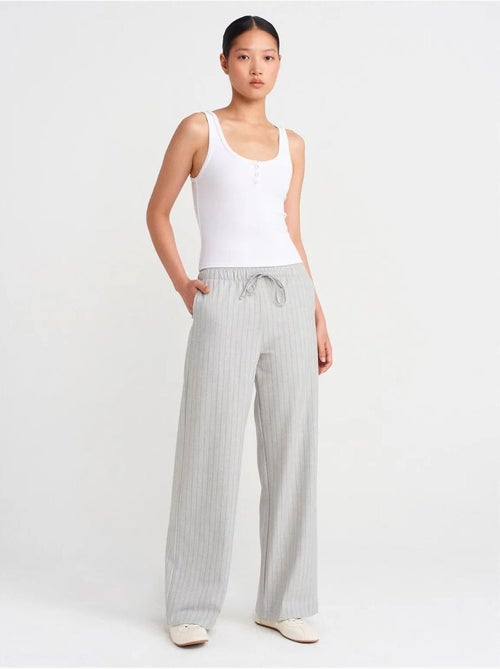 DILVIN Pantalon Tissé Rayé À Jambe Large - Kiabi DILVIN Pantalon Tissé Rayé À Jambe Large - Kiabi