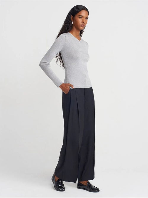 DILVIN Pull Femme Slim À Col V Côtelé - Kiabi DILVIN Pull Femme Slim À Col V Côtelé - Kiabi