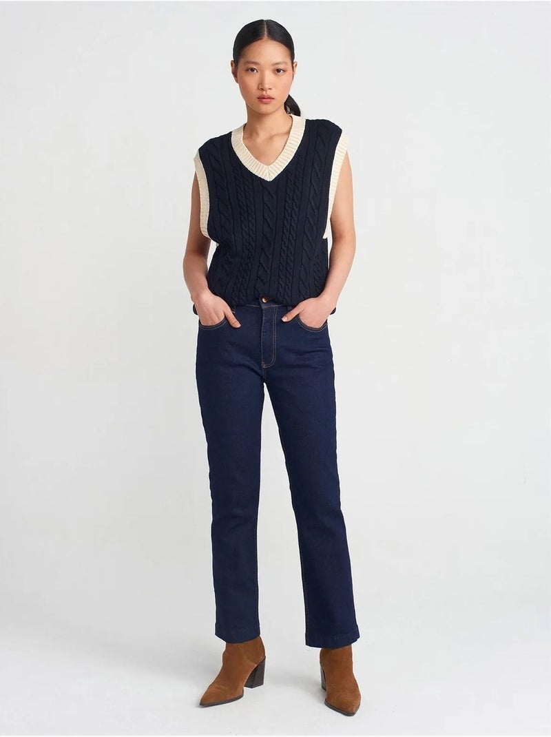 DILVIN Pull Sans Manches Femme À Col V Et Torsades Bleu marine - Kiabi