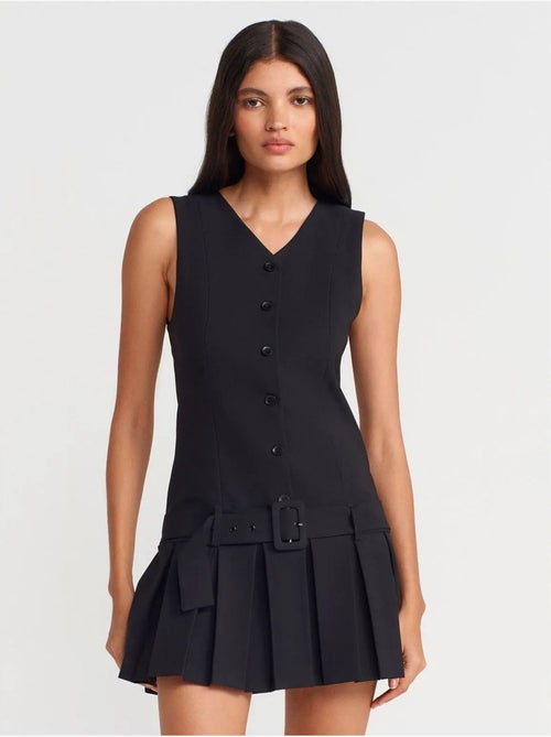 DILVIN Robe Courte Ajustée Avec Ceinture - Kiabi DILVIN Robe Courte Ajustée Avec Ceinture - Kiabi