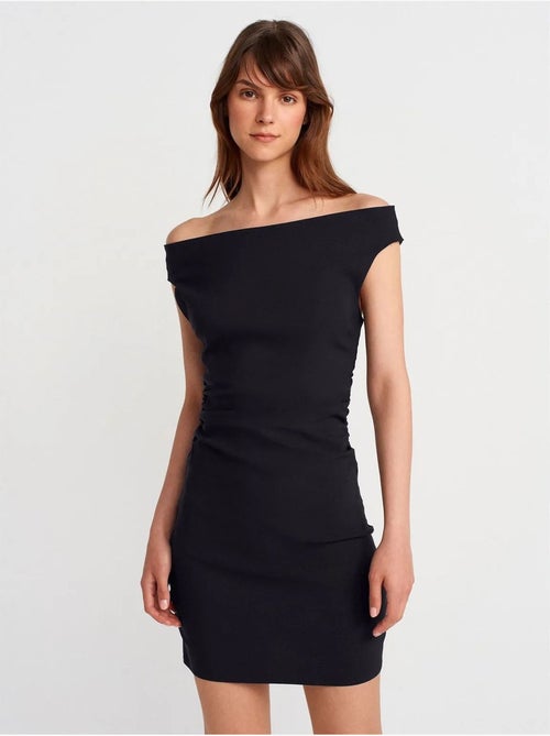 DILVIN Robe Courte Moulante Bardot - Kiabi DILVIN Robe Courte Moulante Bardot - Kiabi