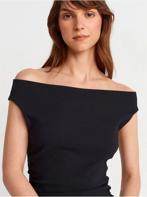 DILVIN Robe Courte Moulante Bardot - Kiabi DILVIN Robe Courte Moulante Bardot - Kiabi