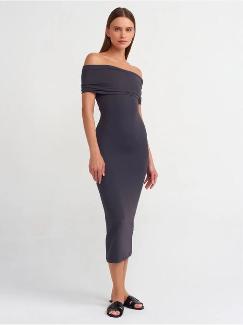 DILVIN Robe Midi Moulante À Épaules Dénudées - Kiabi DILVIN Robe Midi Moulante À Épaules Dénudées - Kiabi