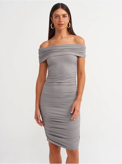 DILVIN Robe Midi Moulante À Épaules Dénudées - Kiabi DILVIN Robe Midi Moulante À Épaules Dénudées - Kiabi