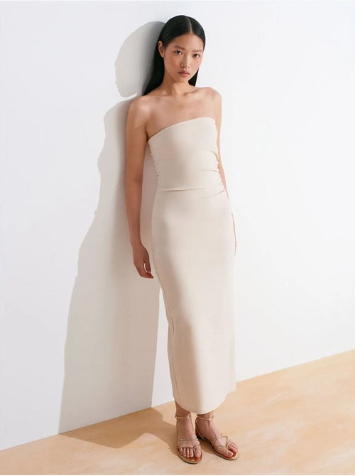 DILVIN Robe Midi Moulante Sans Bretelles, Avec Fente - Kiabi DILVIN Robe Midi Moulante Sans Bretelles, Avec Fente - Kiabi