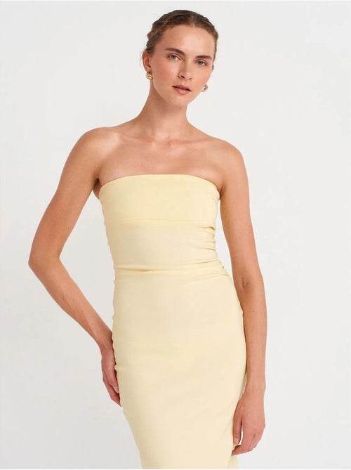 DILVIN Robe Midi Moulante Sans Bretelles, Avec Fente - Kiabi DILVIN Robe Midi Moulante Sans Bretelles, Avec Fente - Kiabi