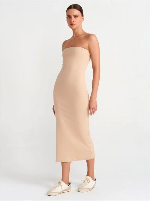 DILVIN Robe Midi Moulante Sans Bretelles - Kiabi DILVIN Robe Midi Moulante Sans Bretelles - Kiabi