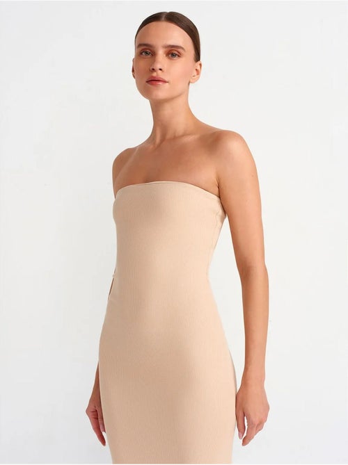 DILVIN Robe Midi Moulante Sans Bretelles - Kiabi DILVIN Robe Midi Moulante Sans Bretelles - Kiabi