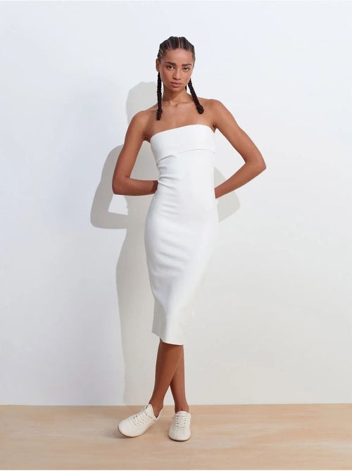 DILVIN Robe Midi Moulante Sans Bretelles - Kiabi DILVIN Robe Midi Moulante Sans Bretelles - Kiabi
