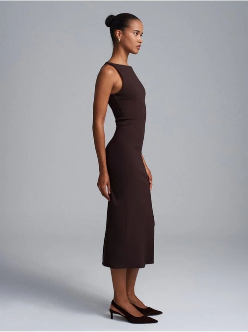 DILVIN Robe Midi Moulante Sans Manches Avec Fente - Kiabi DILVIN Robe Midi Moulante Sans Manches Avec Fente - Kiabi