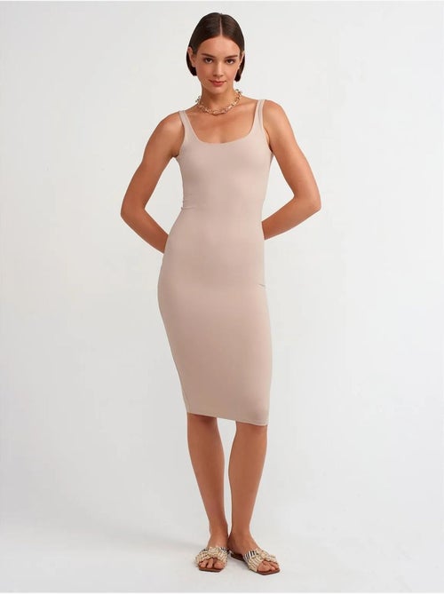 DILVIN Robe Midi Moulante Sans Manches - Kiabi DILVIN Robe Midi Moulante Sans Manches - Kiabi