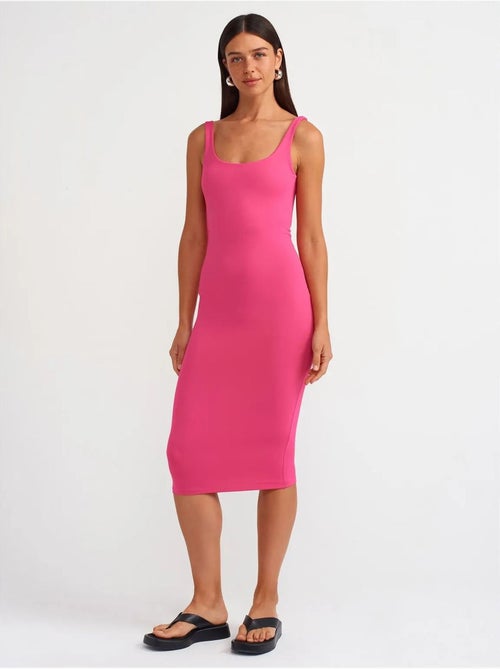 DILVIN Robe Midi Moulante Sans Manches - Kiabi DILVIN Robe Midi Moulante Sans Manches - Kiabi