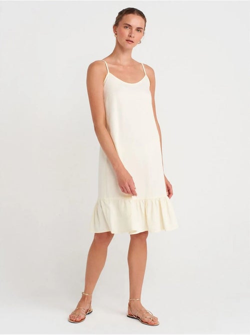 DILVIN Robe Midi Sans Manches À Détail Volanté - Kiabi DILVIN Robe Midi Sans Manches À Détail Volanté - Kiabi