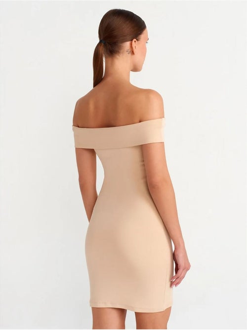 DILVIN Robe Mini Moulante À Épaules Dénudées - Kiabi DILVIN Robe Mini Moulante À Épaules Dénudées - Kiabi