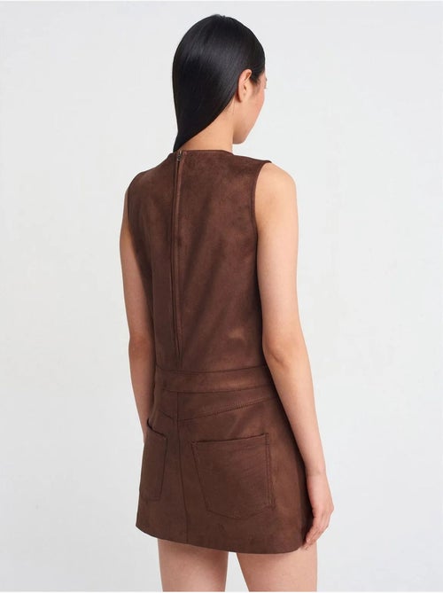 DILVIN Robe Mini Sans Manches En Similicuir - Kiabi DILVIN Robe Mini Sans Manches En Similicuir - Kiabi