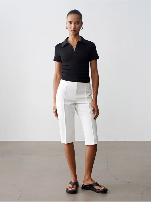 DILVIN Short Capri Droit Taille Haute Avec Fente - Kiabi DILVIN Short Capri Droit Taille Haute Avec Fente - Kiabi