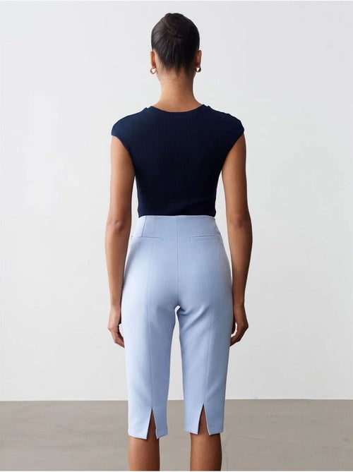 DILVIN Short Capri Droit Taille Haute Avec Fente - Kiabi