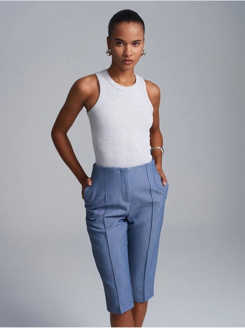 DILVIN Short Capri Droit Taille Haute Avec Fente - Kiabi DILVIN Short Capri Droit Taille Haute Avec Fente - Kiabi