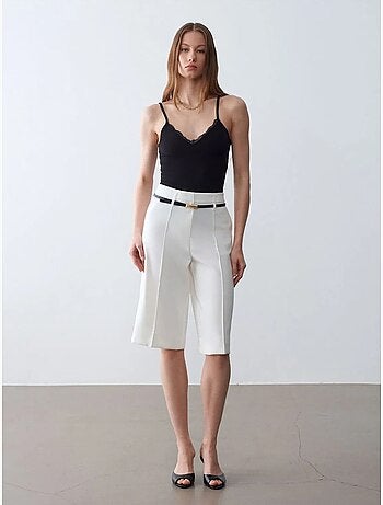 DILVIN Short En Crêpe À Taille Haute Et Ceinture
