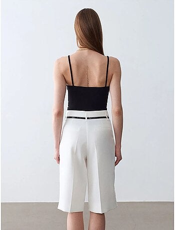 DILVIN Short En Crêpe À Taille Haute Et Ceinture