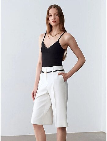 DILVIN Short En Crêpe À Taille Haute Et Ceinture