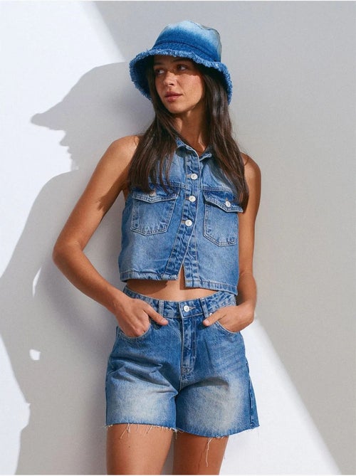 DILVIN Short En Denim Taille Haute À Bouton - Kiabi DILVIN Short En Denim Taille Haute À Bouton - Kiabi
