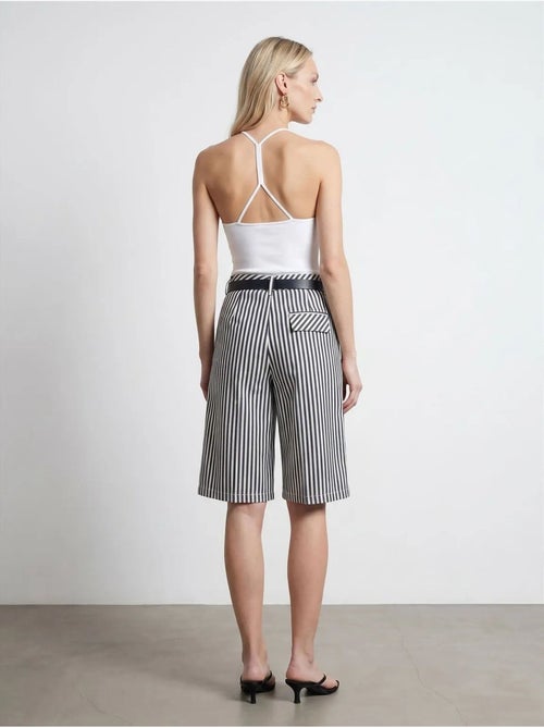 DILVIN Short Femme Taille Haute À Rayures Avec Ceinture - Kiabi DILVIN Short Femme Taille Haute À Rayures Avec Ceinture - Kiabi