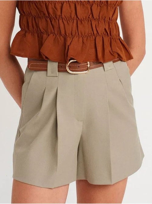 DILVIN Short Femme Taille Haute Avec Ceinture - Kiabi DILVIN Short Femme Taille Haute Avec Ceinture - Kiabi