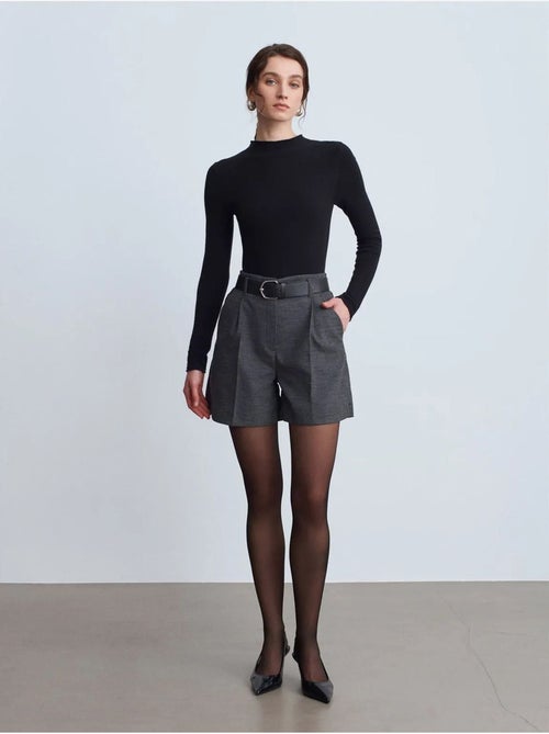 DILVIN Short Tailleur À Taille Haute Et Ceinture - Kiabi DILVIN Short Tailleur À Taille Haute Et Ceinture - Kiabi
