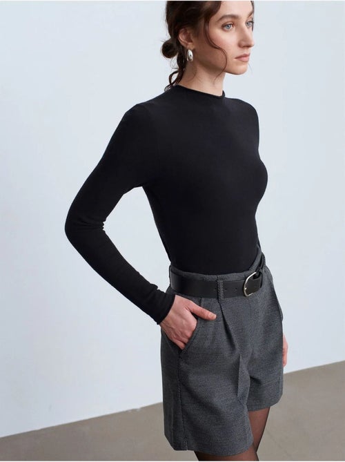 DILVIN Short Tailleur À Taille Haute Et Ceinture - Kiabi DILVIN Short Tailleur À Taille Haute Et Ceinture - Kiabi