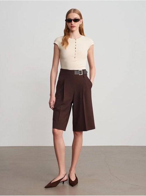 DILVIN Short Tailleur À Taille Haute Et Ceinture - Kiabi DILVIN Short Tailleur À Taille Haute Et Ceinture - Kiabi