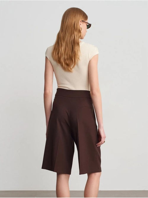DILVIN Short Tailleur À Taille Haute Et Ceinture - Kiabi DILVIN Short Tailleur À Taille Haute Et Ceinture - Kiabi