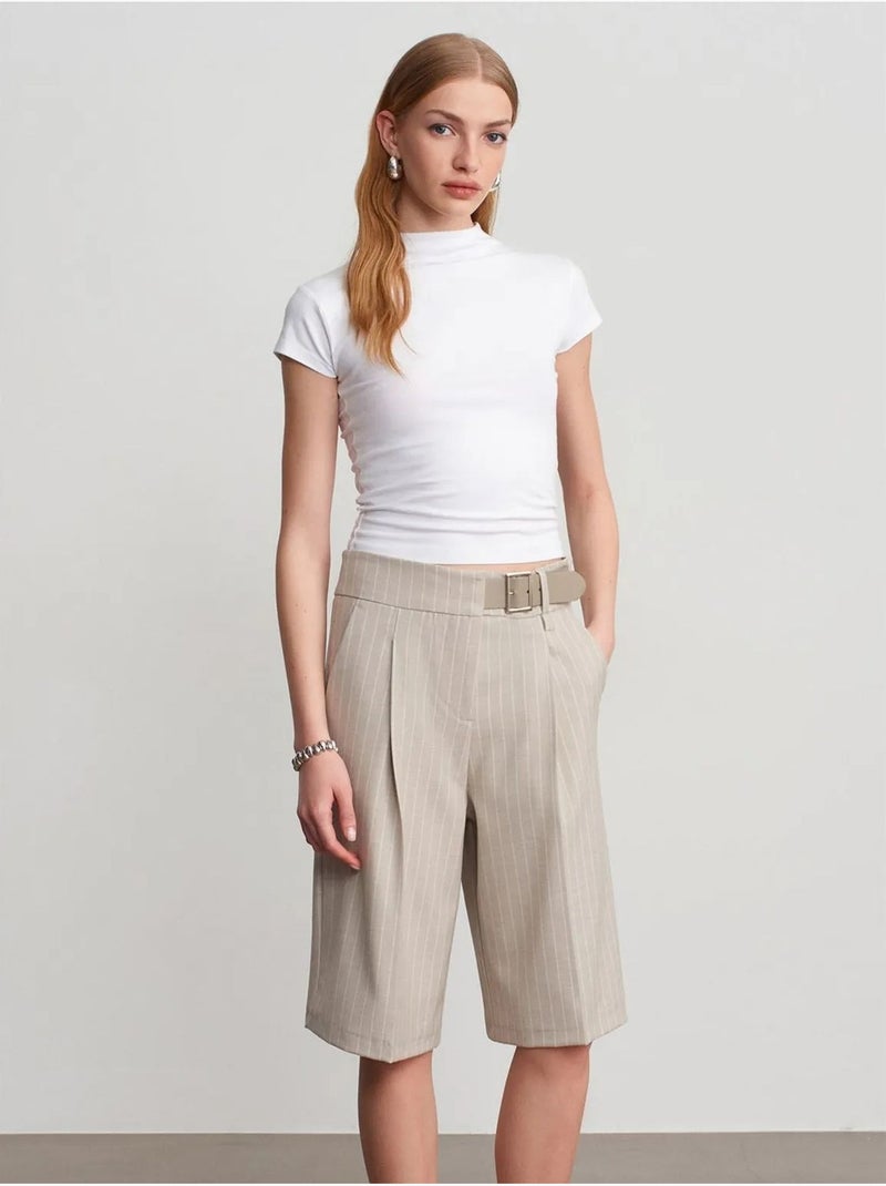 DILVIN Short Tailleur Rayé À Taille Haute Et Ceinture Beige - Kiabi