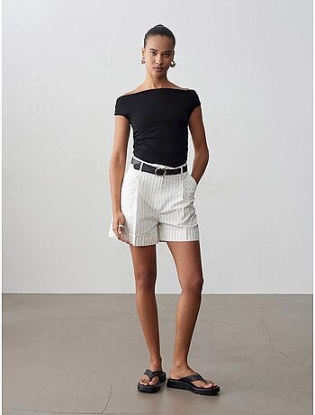 DILVIN Short Tailleur Rayé À Taille Haute Et Ceinture