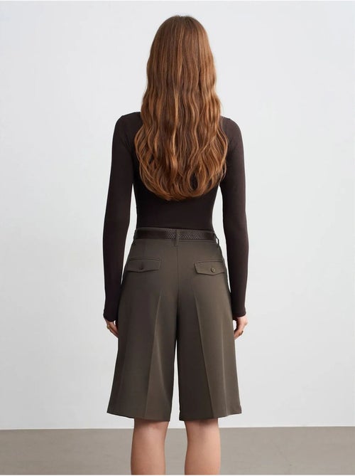 DILVIN Short Tailleur Tissé À Taille Haute Et Ceinture - Kiabi DILVIN Short Tailleur Tissé À Taille Haute Et Ceinture - Kiabi