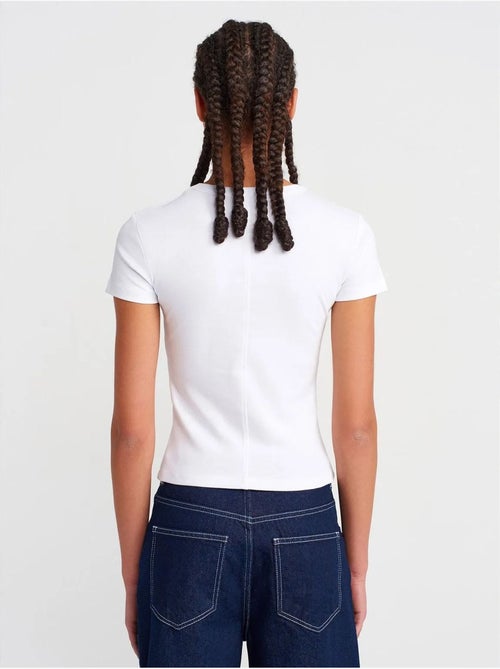 DILVIN T-shirt Ajusté En Coton À Col V - Kiabi DILVIN T-shirt Ajusté En Coton À Col V - Kiabi