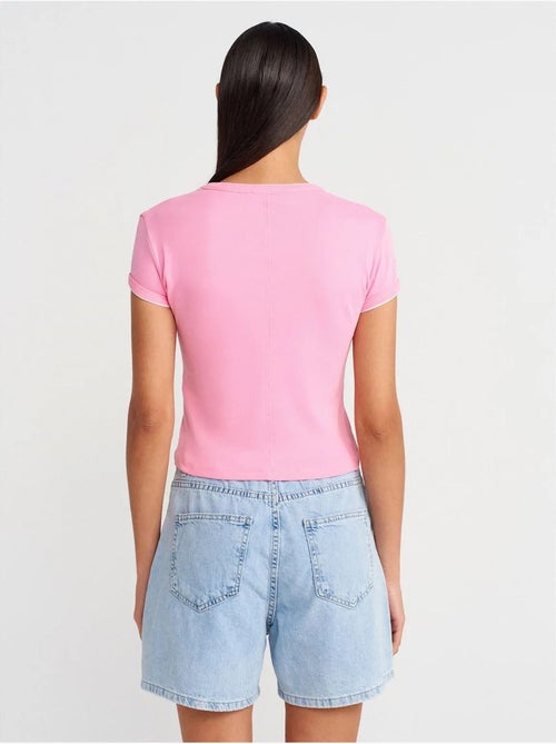 DILVIN T-shirt Court En Coton, Coupe Ajustée, Femme - Kiabi DILVIN T-shirt Court En Coton, Coupe Ajustée, Femme - Kiabi