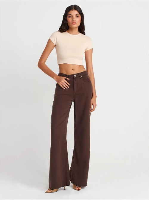 DILVIN T-shirt Court Femme Coupe Ajustée Col Rond - Kiabi DILVIN T-shirt Court Femme Coupe Ajustée Col Rond - Kiabi