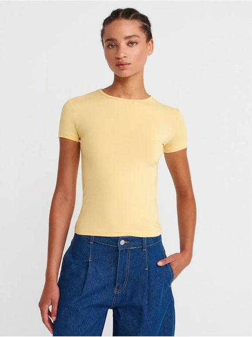 DILVIN T-shirt Court Femme, Coupe Ajustée, Col Rond - Kiabi DILVIN T-shirt Court Femme, Coupe Ajustée, Col Rond - Kiabi