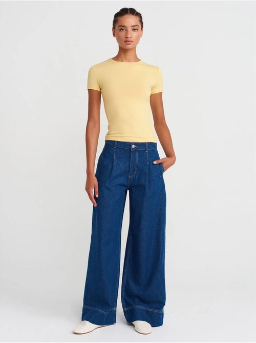 DILVIN T-shirt Court Femme, Coupe Ajustée, Col Rond - Kiabi DILVIN T-shirt Court Femme, Coupe Ajustée, Col Rond - Kiabi