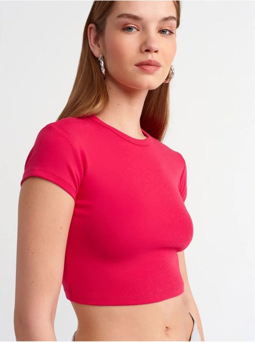 DILVIN T-shirt Court Femme, Coupe Ajustée, Col Rond - Kiabi DILVIN T-shirt Court Femme, Coupe Ajustée, Col Rond - Kiabi