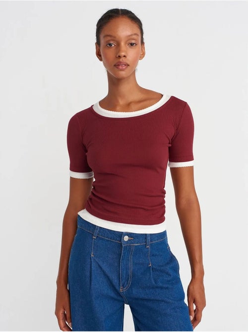 DILVIN T-shirt Crop Femme Coupe Slim À Col Rond - Kiabi DILVIN T-shirt Crop Femme Coupe Slim À Col Rond - Kiabi